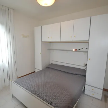 Laura Apartman *
